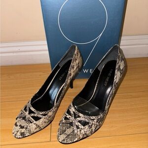 Nine West - snake skin heels, size 8